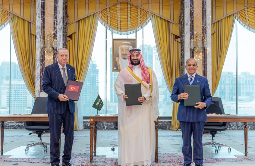وزير الدفاع السعودي يعلق على “اتفاقية مكة للدفاع المشترك”