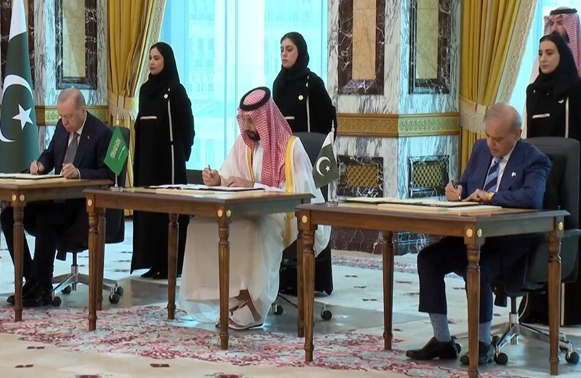 رئيس الوزراء القطري الأسبق يعلق على “اتفاقية مكة للدفاع المشترك”