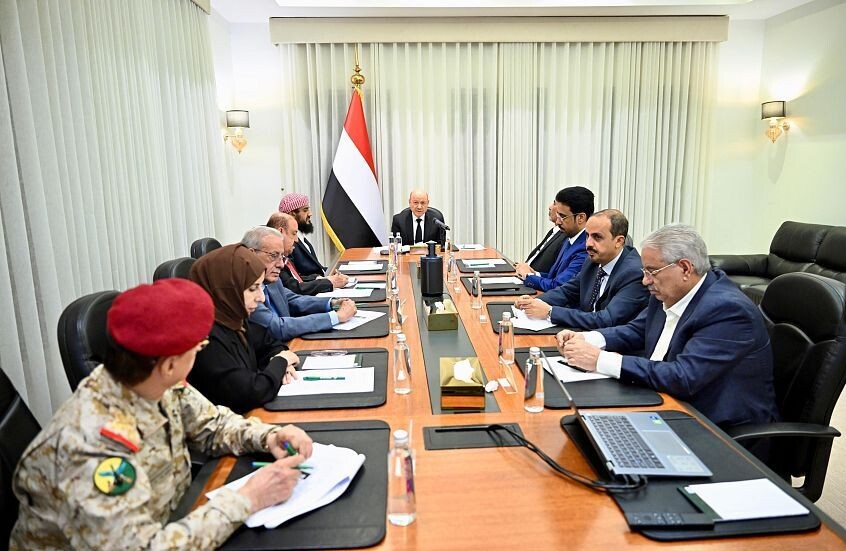 اليمن.. مجلس الدفاع الوطني يقر الرد الحازم على هجمات الحوثيين ويرفع الجاهزية القصوى