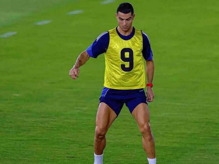 قبل بداية الموسم الجديد.. رونالدو يوجه صدمة كبرى إلى جماهير النصر السعودي