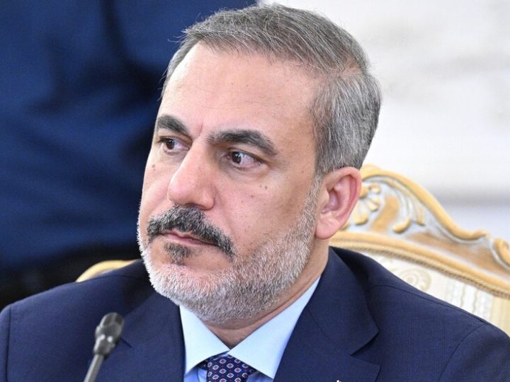 فيدان: تركيا تراقب عن كثب الوضع الأمني ​​في البحر الأسود