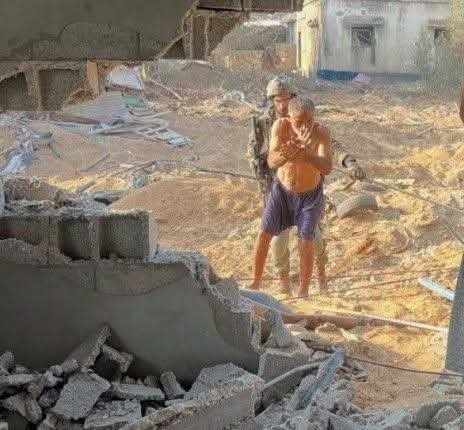 “استخدموهما دروعا بشرية”.. صور مسربة تكشف إعدام الجيش الإسرائيلي مسنين فلسطينيين اثنين في بيت لاهيا