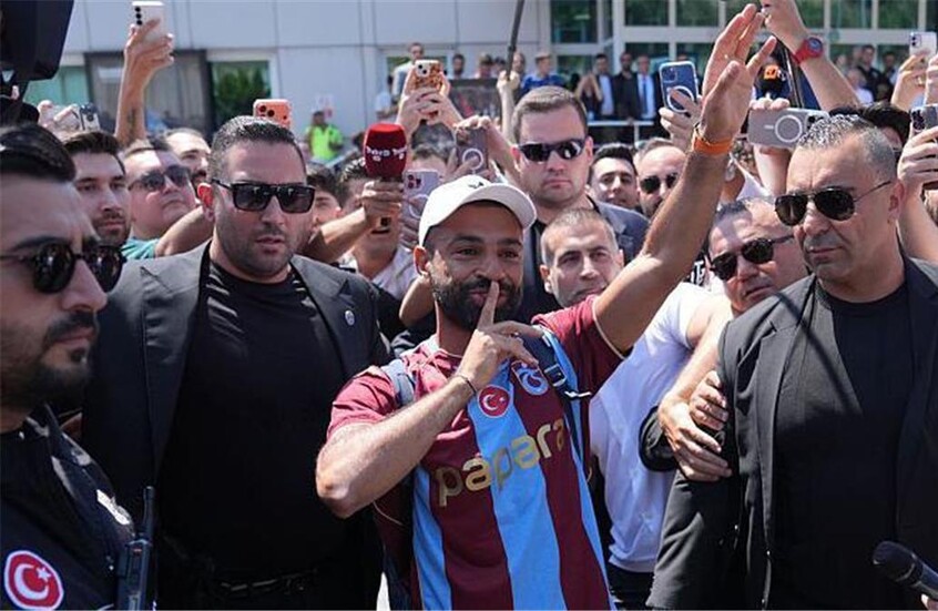 “سحر” محمد صلاح يغزو العالم.. إذاعة مباريات طرابزون سبور في 40 دولة