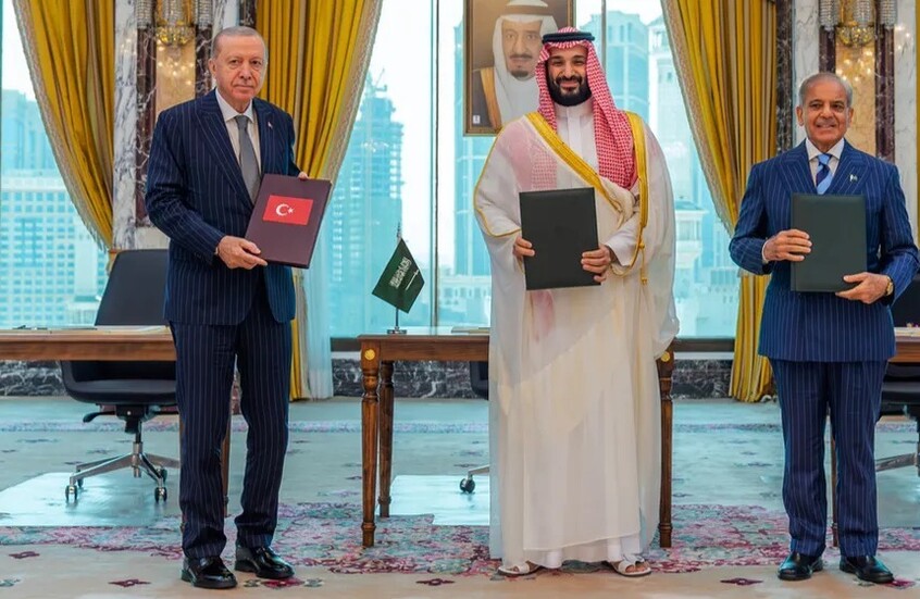 الإعلام الإسرائيلي: لماذا اختارت مصر البقاء خارج “اتفاق مكة” للدفاع المشترك؟