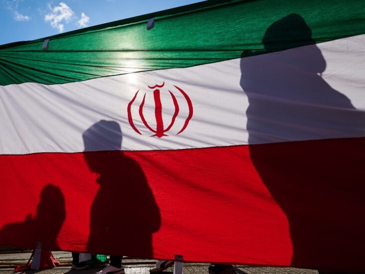 مستشار خامنئي يتوعد واشنطن في حال نقضت تعهداتها مجددا