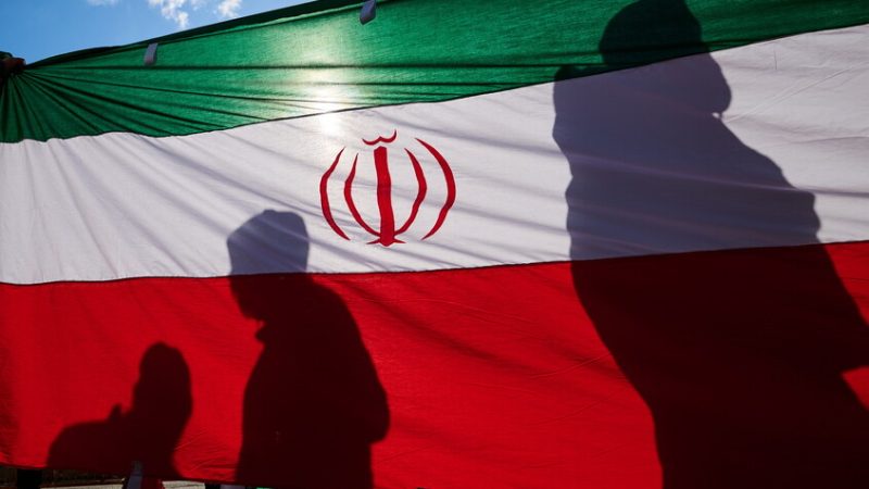 مستشار خامنئي يتوعد واشنطن في حال نقضت تعهداتها مجددا