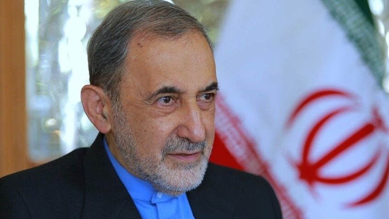 مستشار خامنئي يوجه رسالة للسعودية