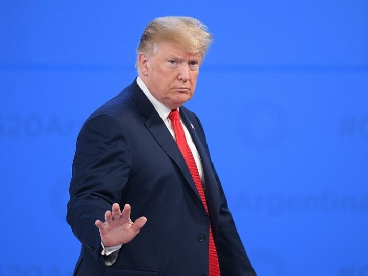 ترامب يحظر تمويل الدولة لعمليات تغيير الجنس للقاصرين