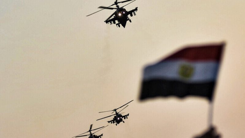 الجيش المصري ينفذ مشروعا تعبويا شرقي البلاد (فيديو)