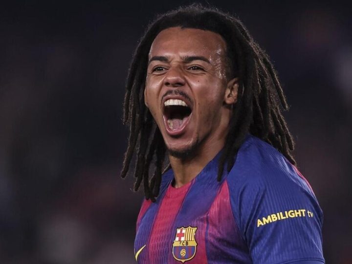 برشلونة يتخذ قرارا مهما بشأن مستقبل كوندي