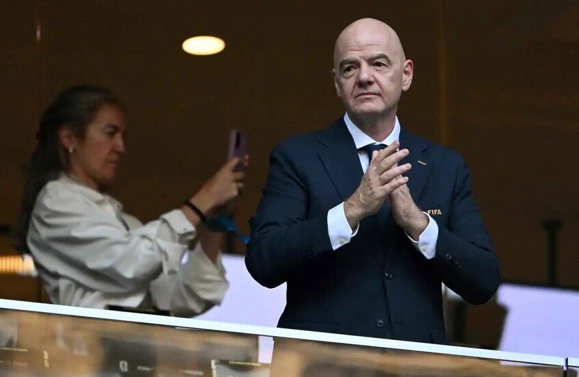 الاتحاد الأيرلندي يسحب دعمه لرئيس “الفيفا”