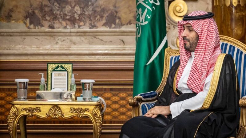 ‏بن سلمان يبحث مع قائد القيادة المركزية الأمريكية التعاون في المجالات الدفاعية