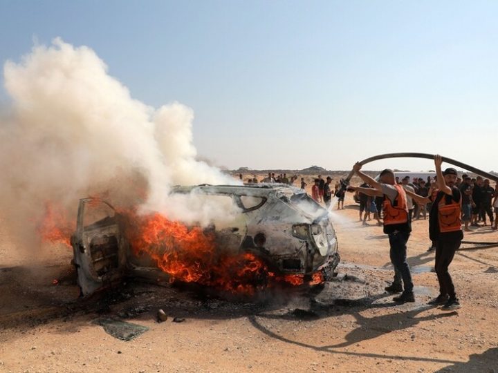 المركز الفلسطيني لحقوق الإنسان: الاحتلال يكثف هجماته بإطلاق النار على خيام النازحين في غزة