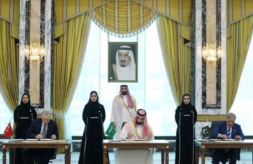 خبير يوضح احتمالات نجاح السعودية بتشكيل نظام جديد في الشرق الأوسط بعيدا عن واشنطن بعد “اتفاقية مكة”
