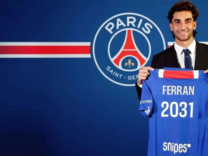 رسميا.. برشلونة يعلن رحيل فيران تورسي إلى باريس سان جيرمان