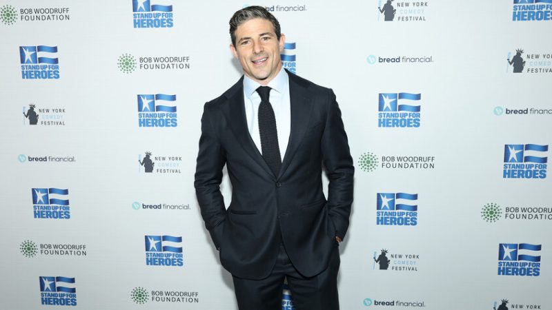 سميرة سعيد تتهم نجم شبكة “CBS” الأمريكية مات غاتمان بالتحرش الجنسي في دعوى قضائية مدوية