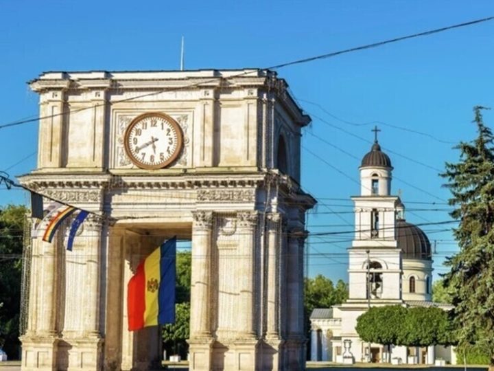 مولدوفا.. رئيس كنيسة بيسارابيا يعترف بأن رومانيا تدفع 500 يورو شهريا لرجال الدين المنشقين