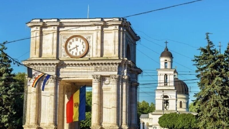 مولدوفا.. رئيس كنيسة بيسارابيا يعترف بأن رومانيا تدفع 500 يورو شهريا لرجال الدين المنشقين