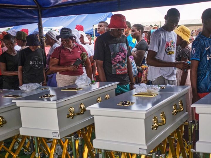 ارتفاع عدد ضحايا حادث غرق السفينة في زيمبابوي إلى أكثر من 70 شخصا