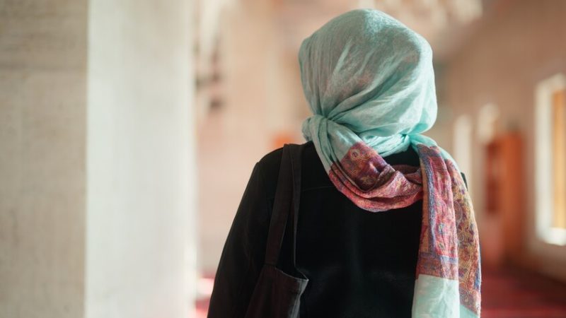 دعوى قضائية ضد مدرسة بسبب رحلة إلى مسجد في أمريكا!