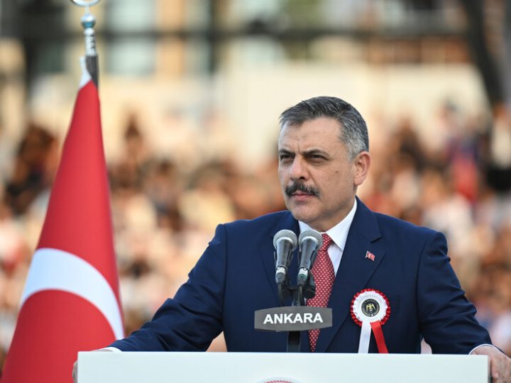 الداخلية التركية تعيد تقييم مستقبل وضع الحماية المؤقتة للسوريين
