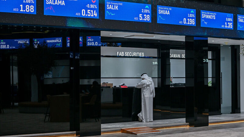 تراجع بورصتي الإمارات وسط توترات إقليمية